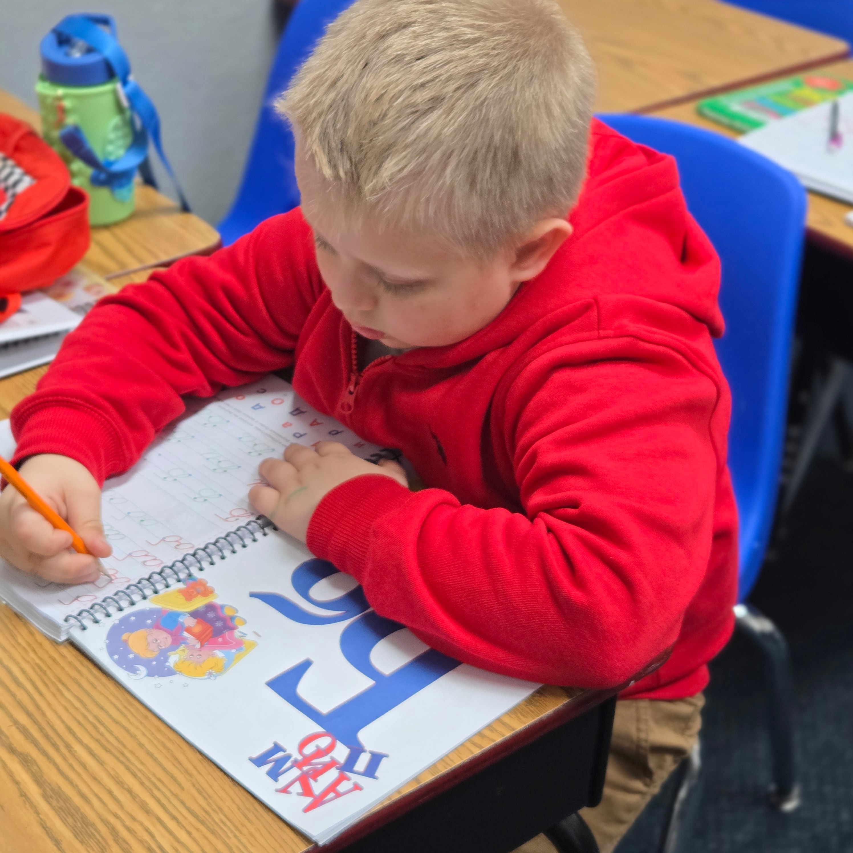 Занятие в классе / Classroom activity